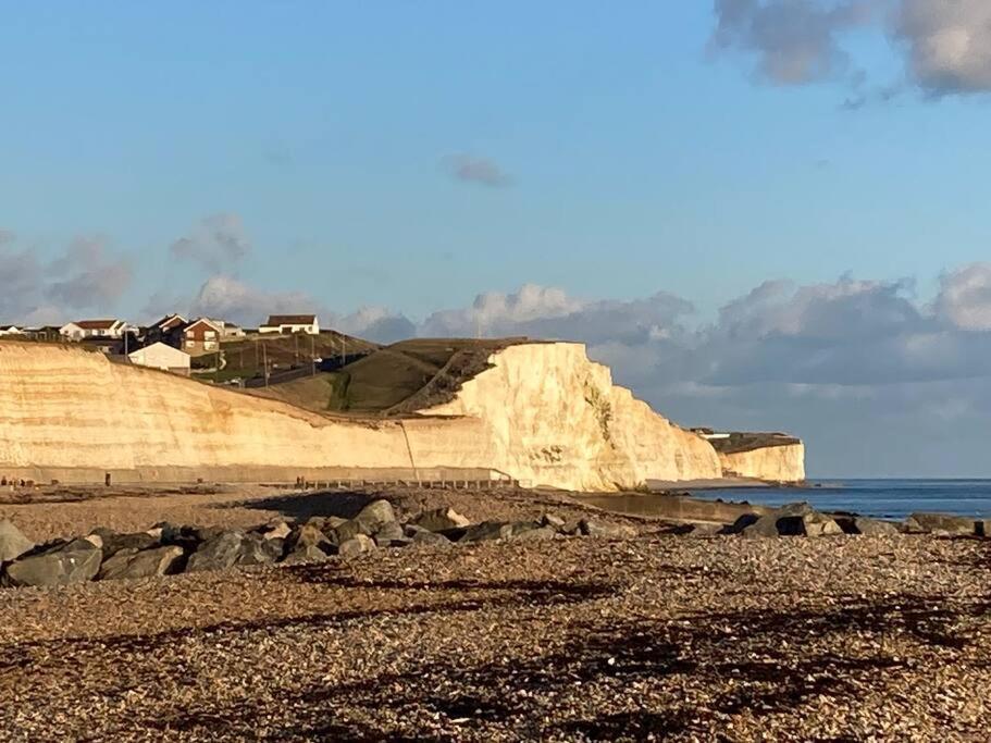 Ferienwohnung Driftwood By The Sea Hove Exterior foto